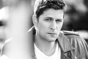 ROB THOMAS UNVEILS SUMMER DATES