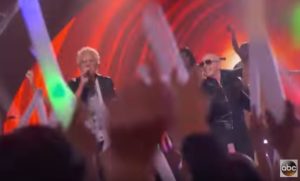 REO Speedwagon Performs with Pitbull – ABC’s Greatest Hits